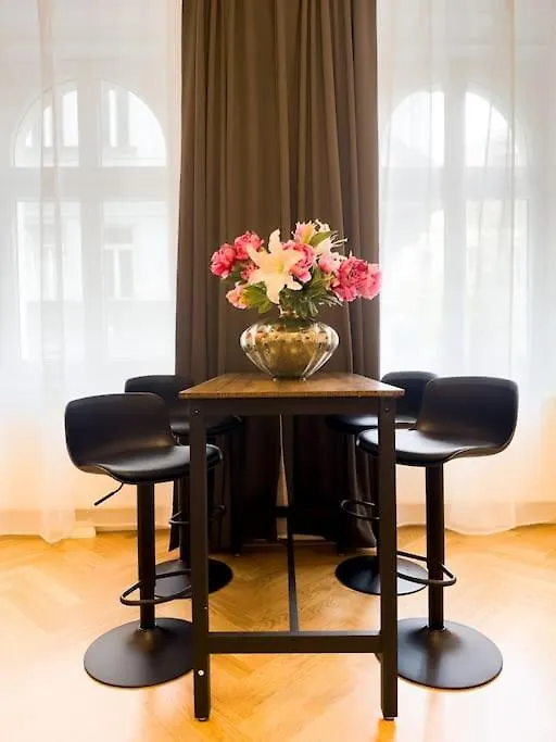 Exclusive Suite Museumsquartier Vienna 0*,